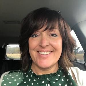 Meet your Posher, Michele